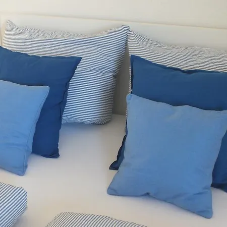 Stylish With Terrace *