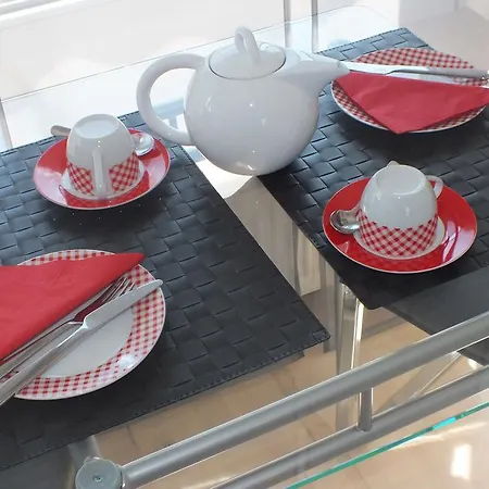 Stylish With Terrace Apartment