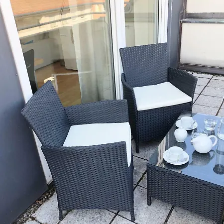 Stylish With Terrace Apartment *
